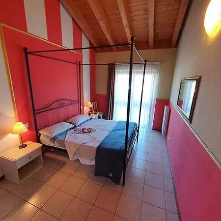 Aparthotel Ferretti Garda Palace