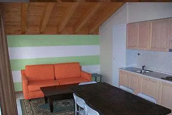 Aparthotel Ferretti Garda Palace