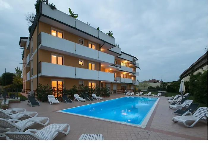 Ferretti Garda Palace Peschiera del Garda