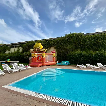 Ξενοδοχείο με διαμερίσματα Ferretti Garda Palace 4*