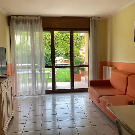 Ferretti Garda Palace Ξενοδοχείο με διαμερίσματα Πεσκιέρα ντελ Γκάρντα