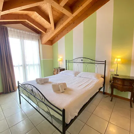 아파트호텔 Ferretti Garda Palace 4*