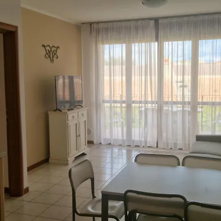 Apartmanhotel Ferretti Garda Palace 4*