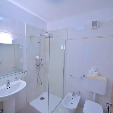 Ferretti Garda Palace 4* Πεσκιέρα ντελ Γκάρντα