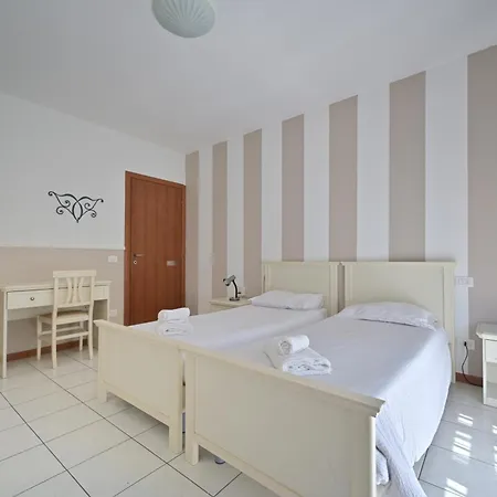Ferretti Garda Palace 4* Peschiera del Garda