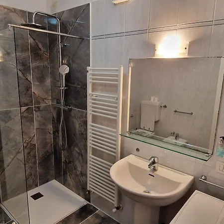 Aparthotel Ferretti Garda Palace 4*
