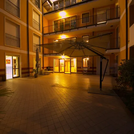 Ferretti Garda Palace Aparthotel Peschiera del Garda