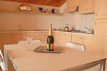 Ferretti Garda Palace Apart Otel