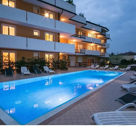 Ferretti Garda Palace Ξενοδοχείο με διαμερίσματα