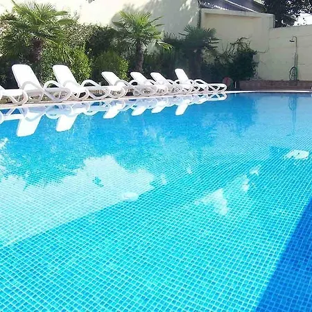 Ferretti Garda Palace Lägenhetshotell
