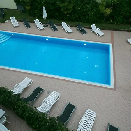 Ferretti Garda Palace Ξενοδοχείο με διαμερίσματα 4*