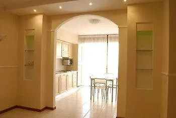 Ferretti Garda Palace Lejlighedshotel 4*